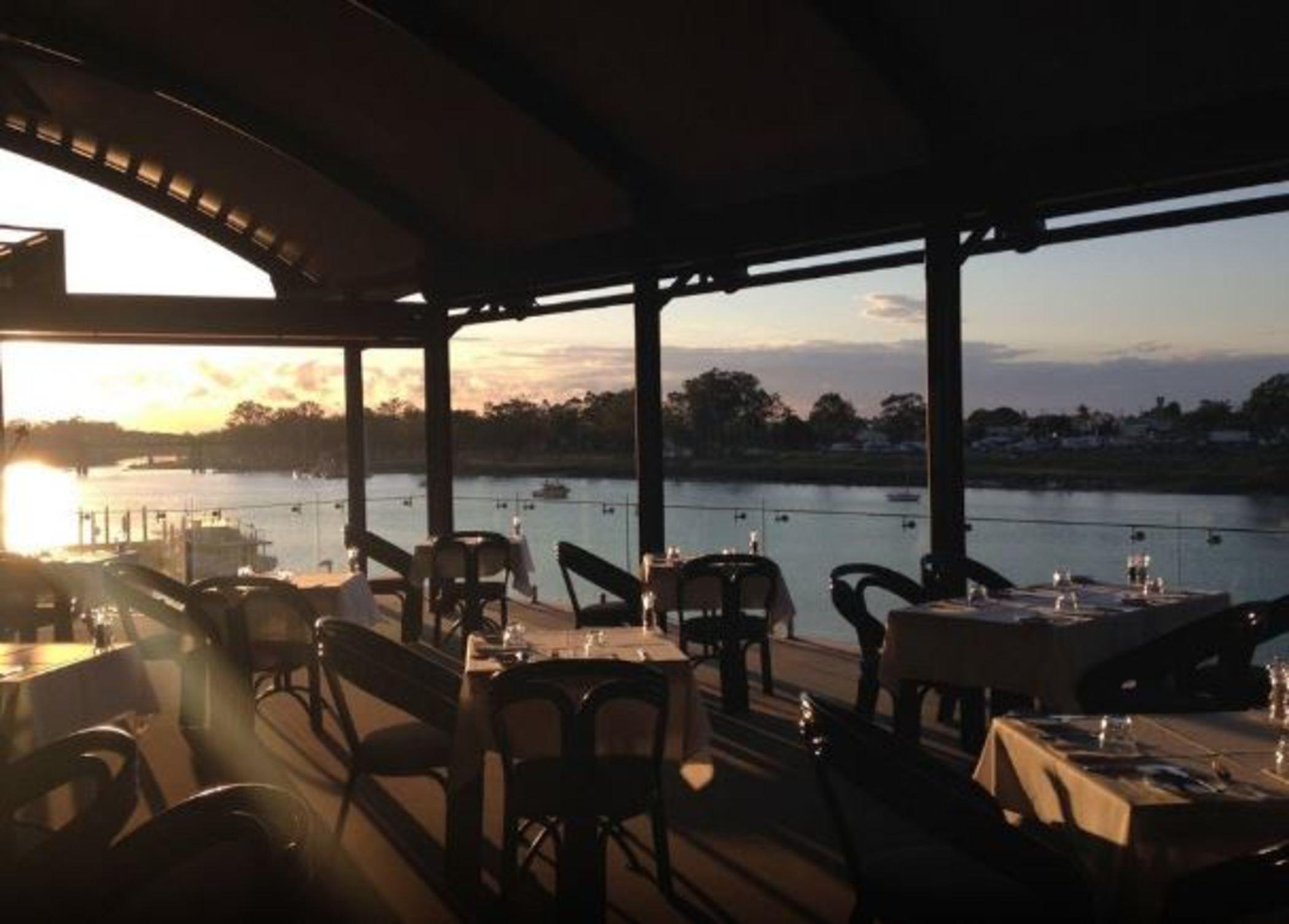 Burnett Riverside Hotel Bundaberg Exterior photo